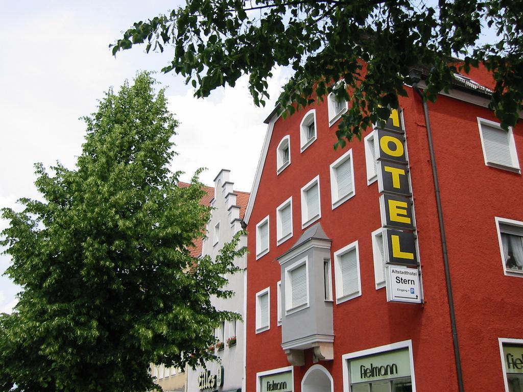 Stadt-Gut-Hotel Altstadt-Hotel Stern Neumarkt in der Oberpfalz Exterior foto